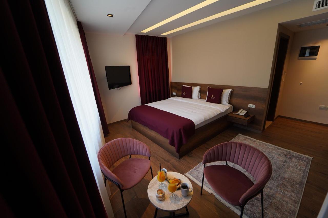 Monarch Hotel بريزرن المظهر الخارجي الصورة