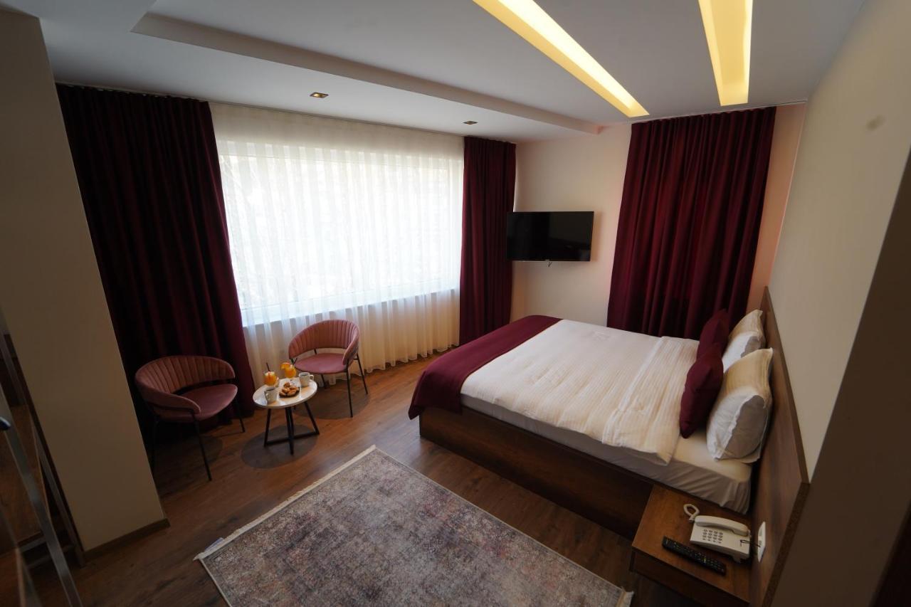 Monarch Hotel بريزرن المظهر الخارجي الصورة
