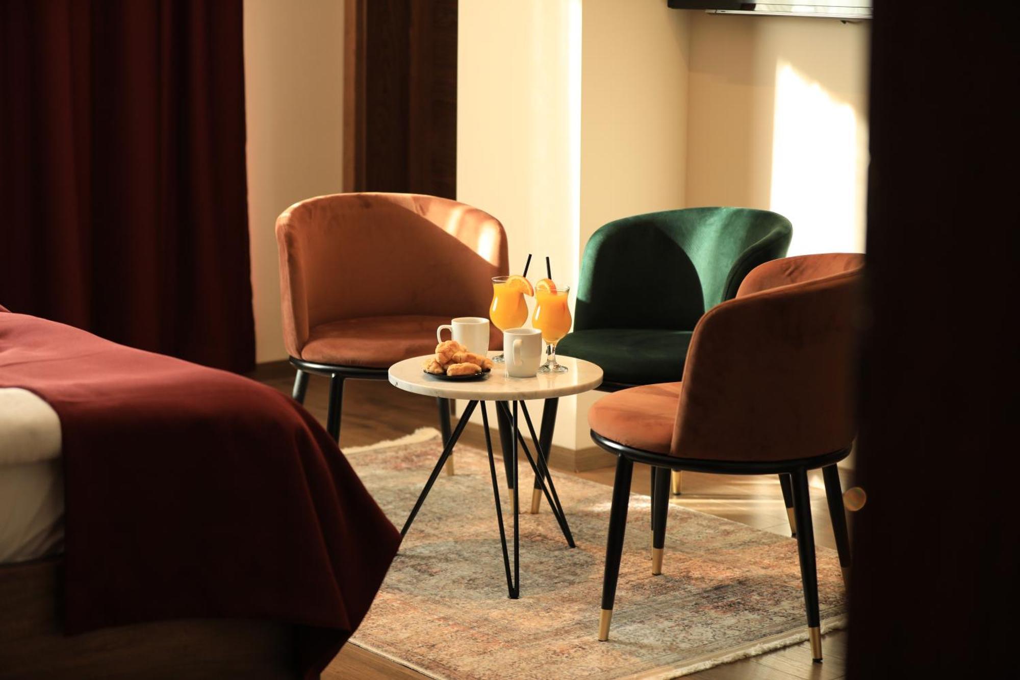 Monarch Hotel بريزرن المظهر الخارجي الصورة
