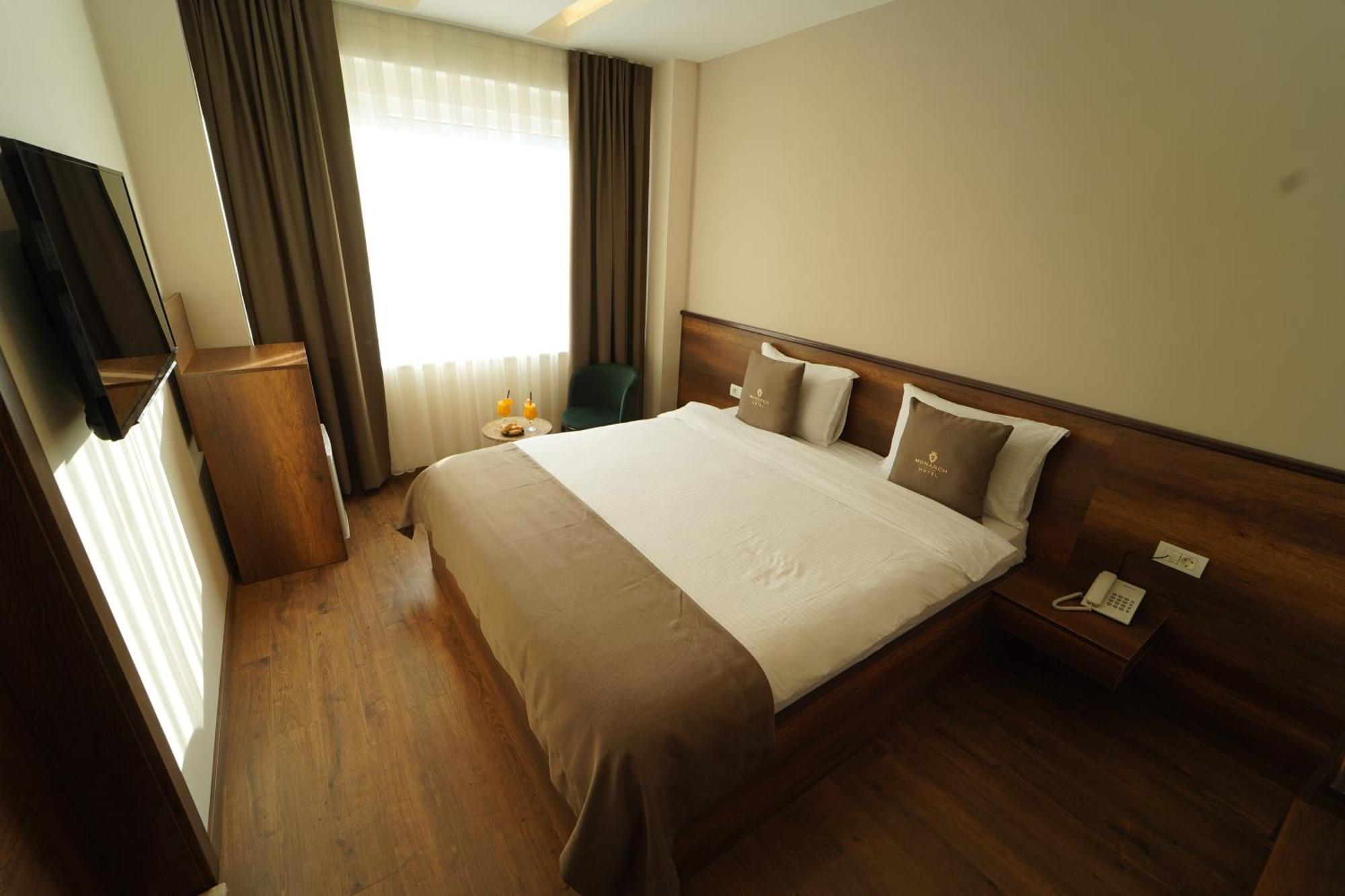 Monarch Hotel بريزرن المظهر الخارجي الصورة