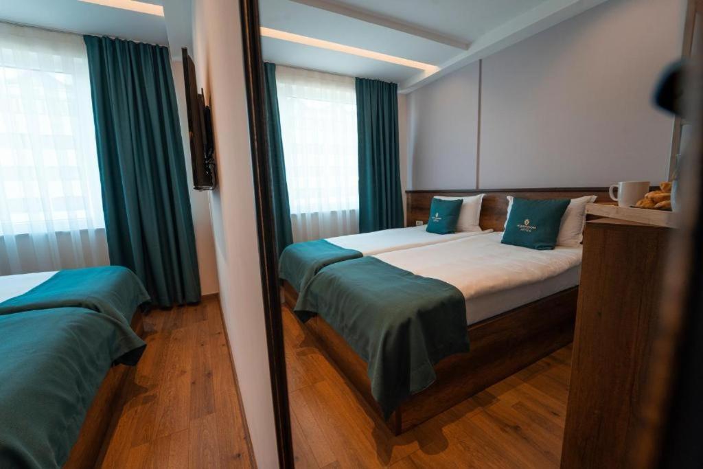 Monarch Hotel بريزرن المظهر الخارجي الصورة